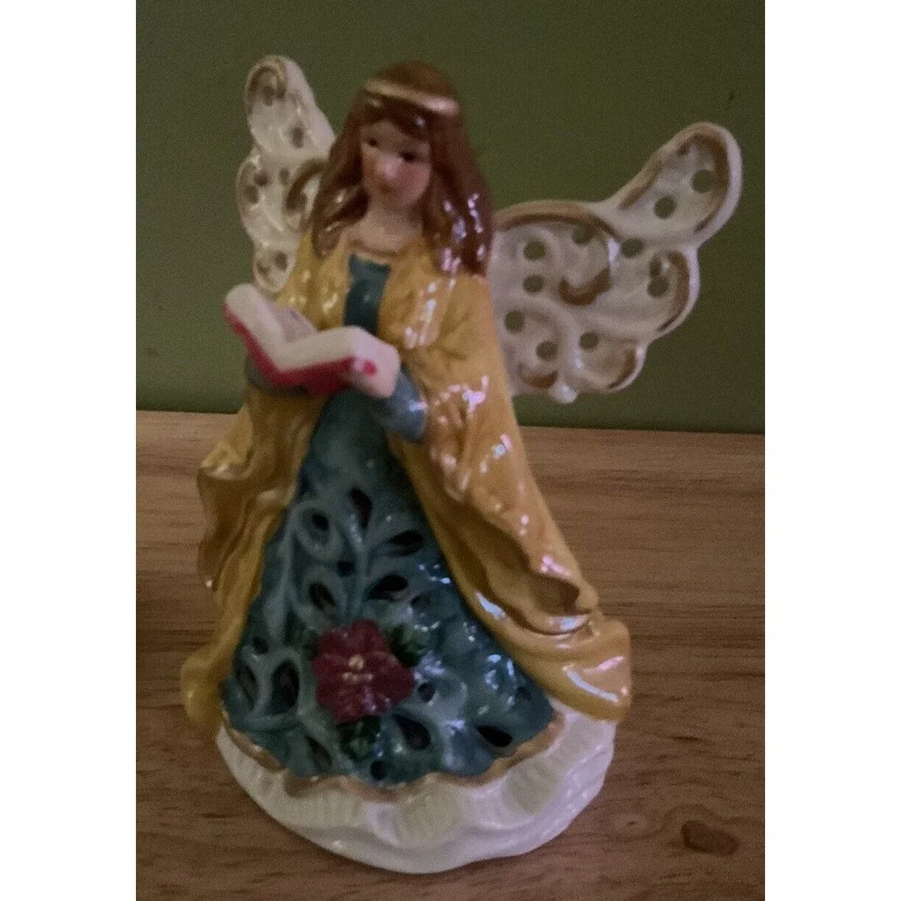 Set Of 2 Angel Ceramic Decorations 6 In Tall‎